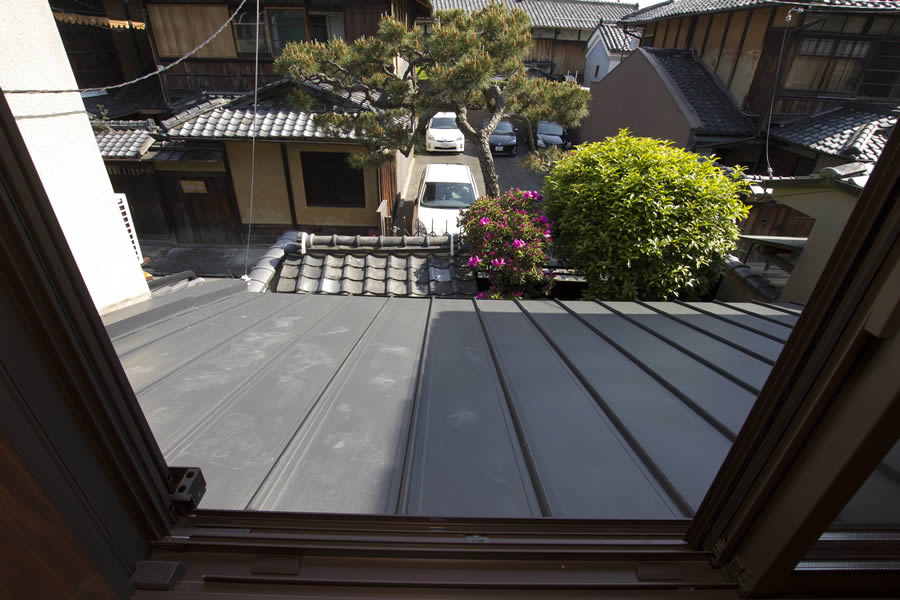 京町家 伝統工法の再生リノベーション 窓からの景色