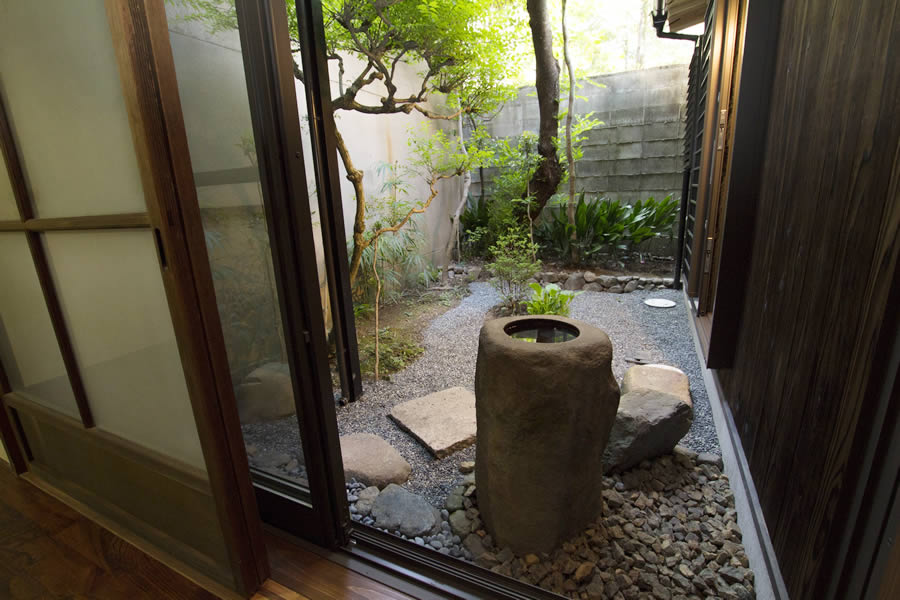 京町家 伝統工法の再生リノベーション 中庭